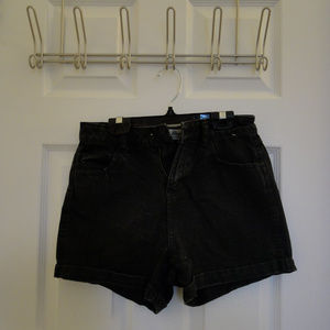 Mum Black Short in Women